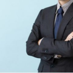 【贈り物を年齢だけで選んでない?】年代だけで語れないネクタイの選び方。
