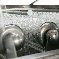 ネクタイのメンテナンス方法。普段からできる簡単な手入れ。