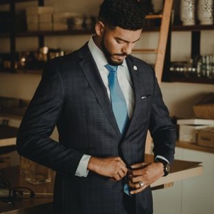 【簡単】ネクタイの結び方の基本！これだけ覚えておけば間違いない。〈仕事　結婚式　パーティ〉