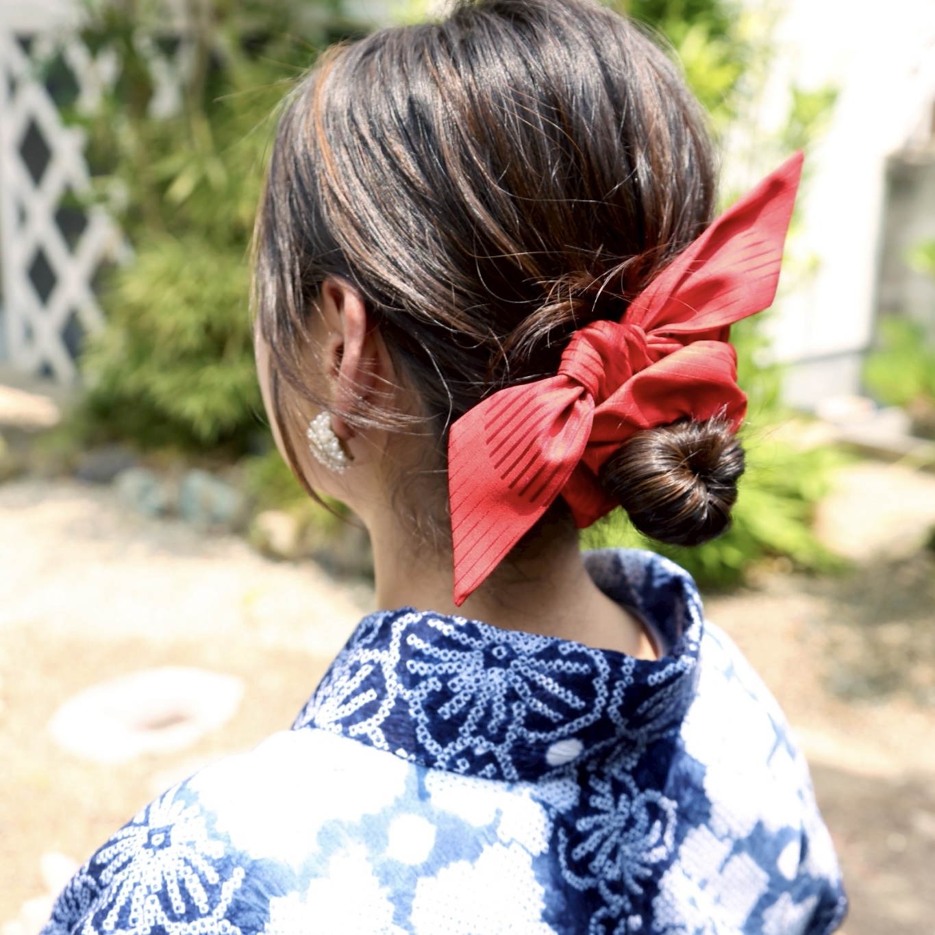 【限定数】きものシルクのリボンシュシュ 芽生えの紅赤(べにあか)