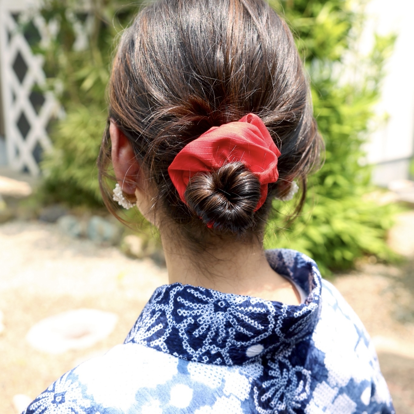 【限定数】きものシルクのリボンシュシュ 芽生えの紅赤(べにあか)